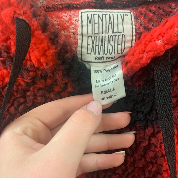 Red and black sweatshirt - Picture 2 of 3